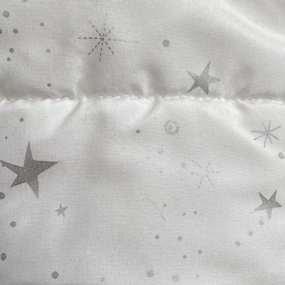 Oshkosh B'gosh Baby One-Piece Snowsuit White Silver Quilted Star Snow-12mos - Picture 2 of 12